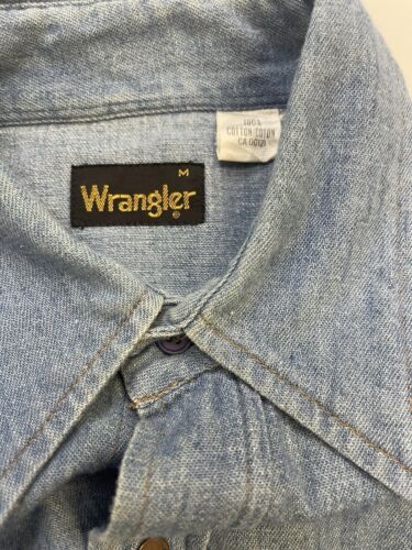 Vintage Wrangler Denim Button Up Shirt Size Medium Western Cowboy