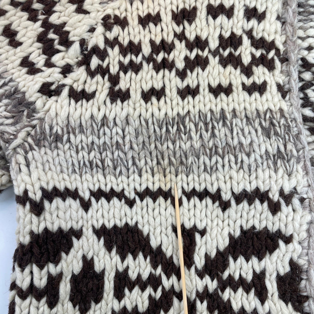 Vintage Snowflake Wool Knit Cowichan Sweater Size Medium