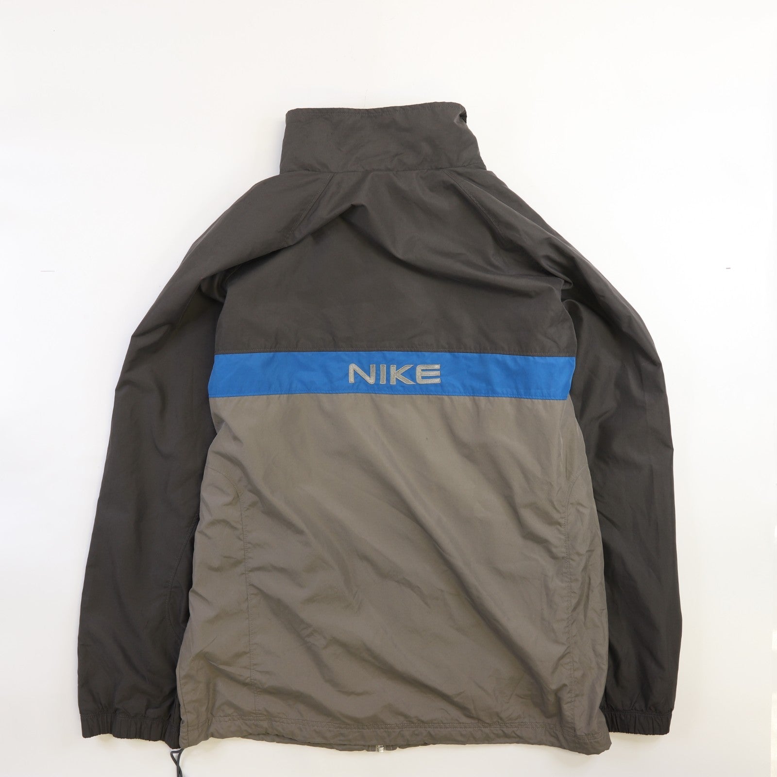 light grey nike windbreaker