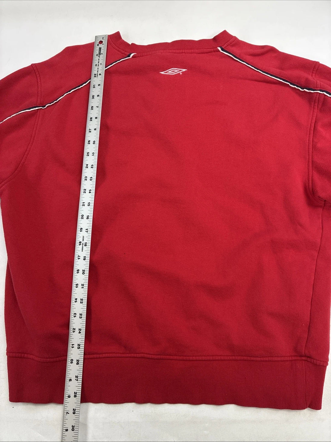 Umbro Crewneck Sweatshirt Size XL Red Embroidered
