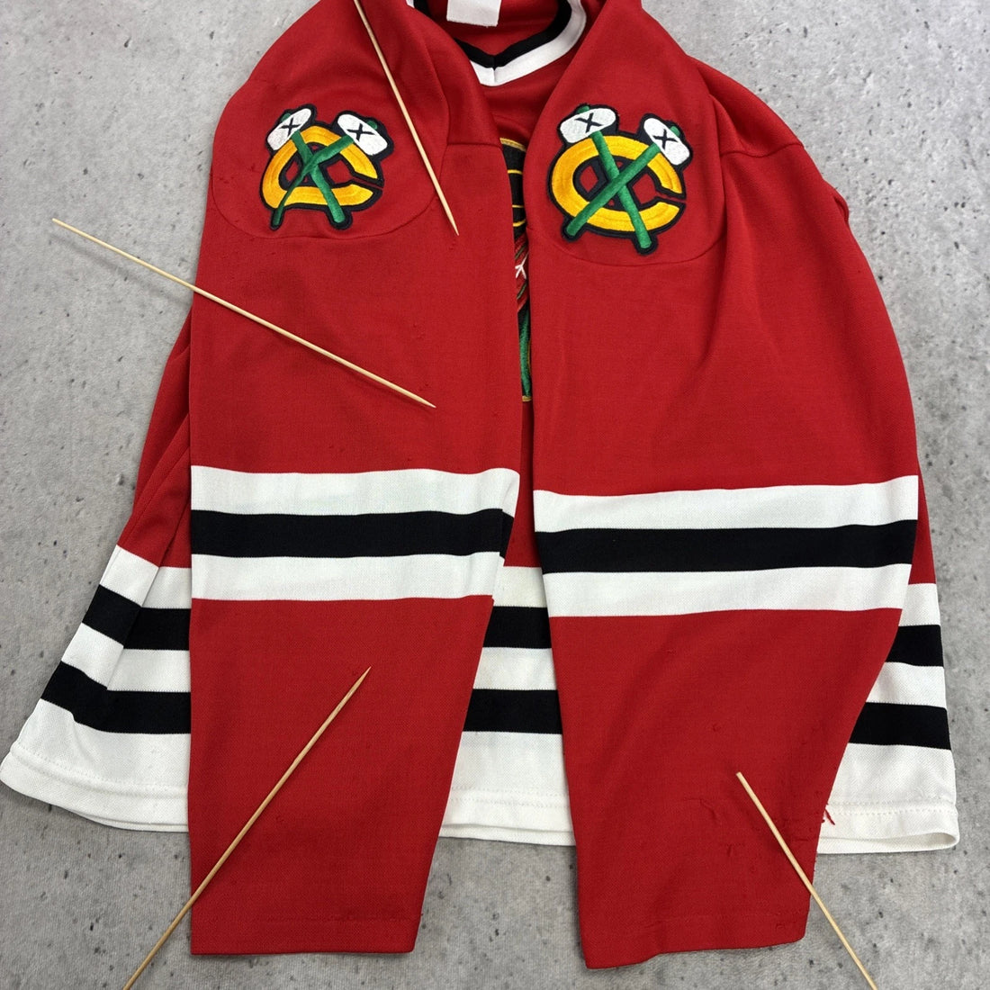 Vintage Chicago Blackhawks CCM Jersey Size Small NHL