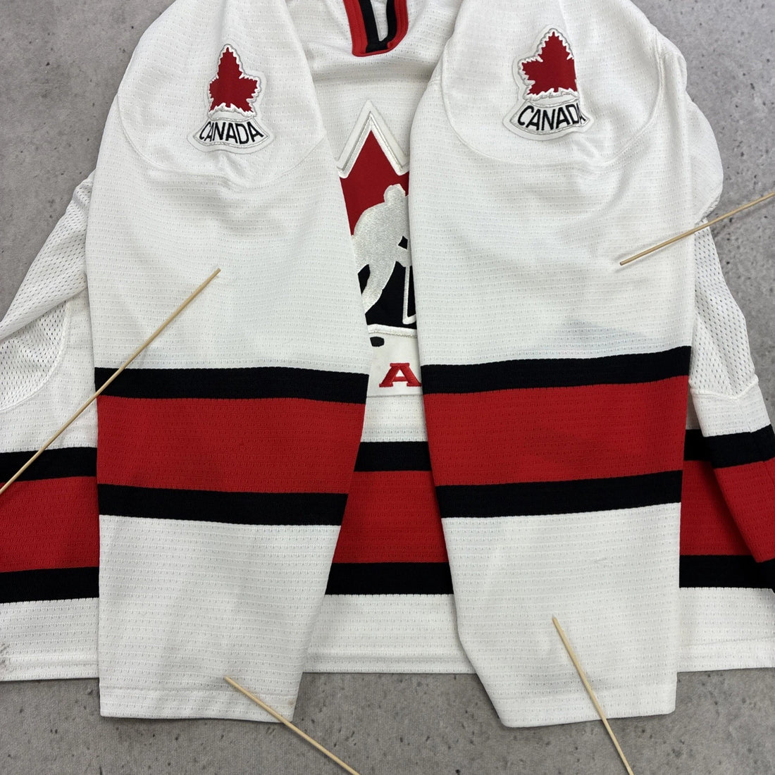 Vintage Team Canada Nike Hockey Jersey Size XL IIHF