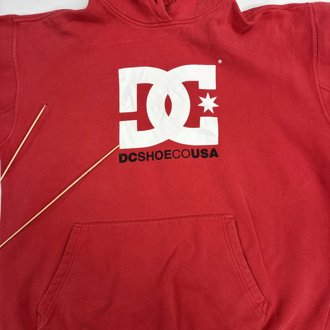 DC Shoe Co USA Sweatshirt Hoodie Size Large Skate Red