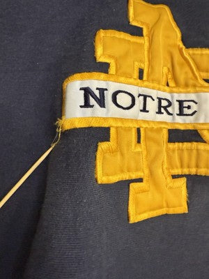 Vintage Notre Dame Fighting Irish Crewneck Sweatshirt Size Large 90s NCAA