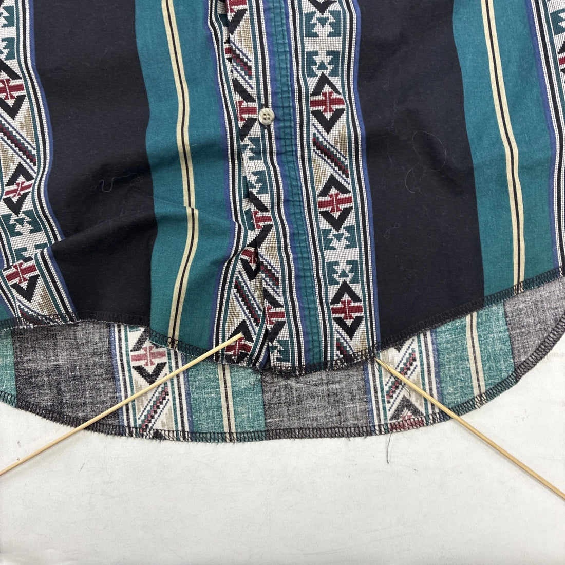 Vintage Wrangler Aztec Western Button Up Shirt Size Medium