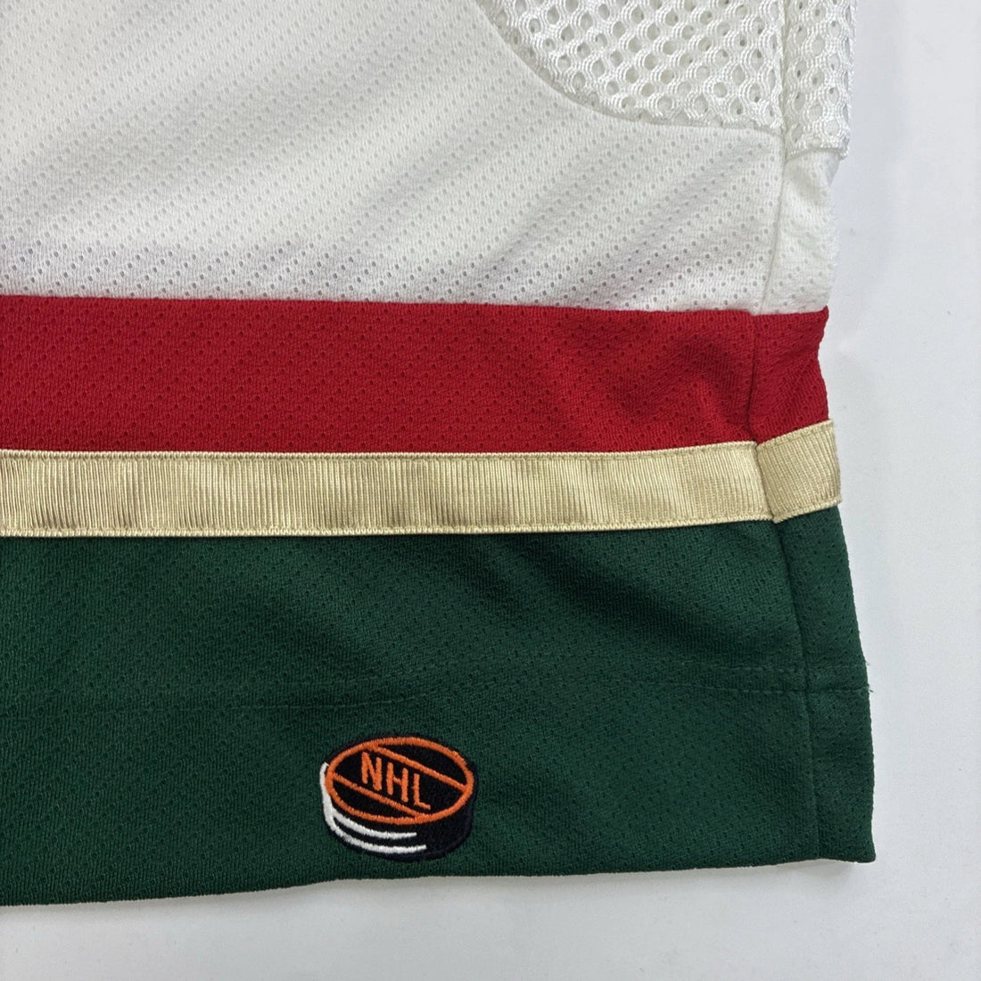 Vintage Minnesota Wild CCM Jersey Size XL NHL