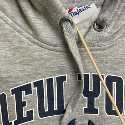 New York Yankees Majestic Sweatshirt Hoodie Size Large MLB