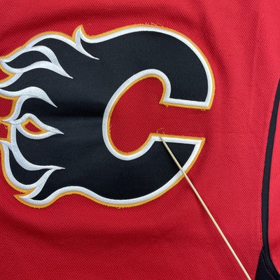 Calgary Flames Reebok Jersey Size XL NHL