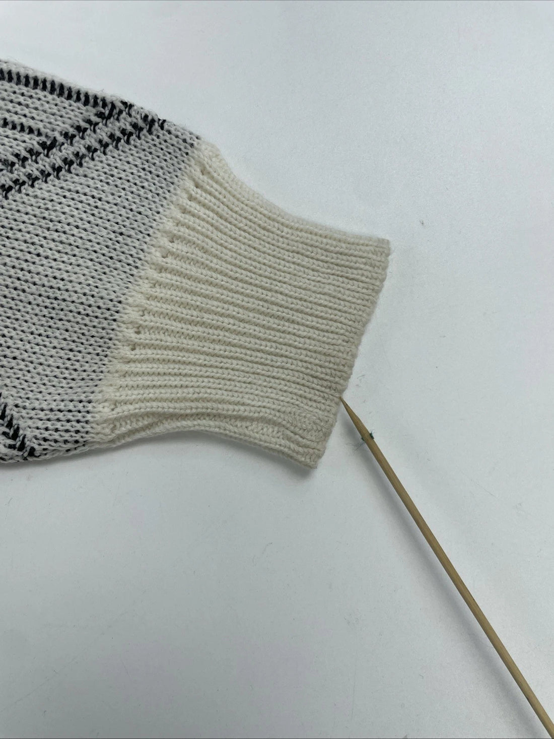 Vintage Fine Line Crewneck Sweater Size Large Fair Isle