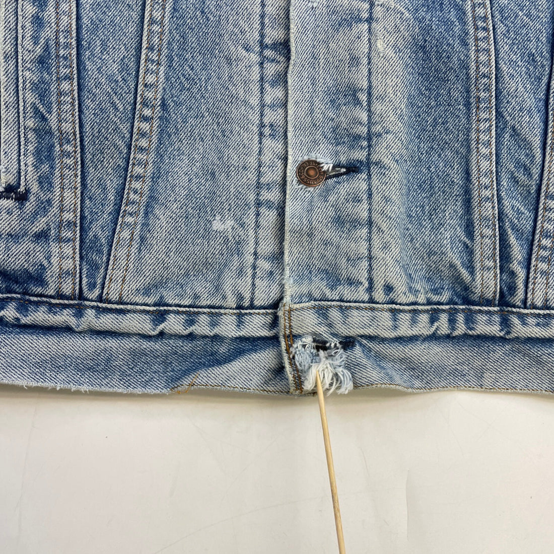 Vintage Levi's Denim Trucker Jacket Medium Distressed Blanket Lined