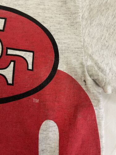 Vintage San Francisco 49ers Starter T-Shirt Size Large Wrap Around 90s NFL