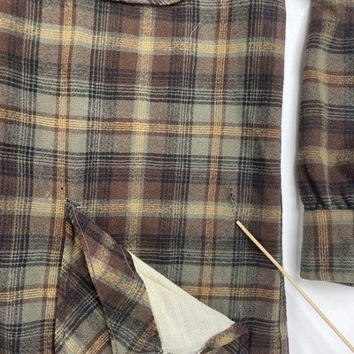 Vintage Pendleton Wool Button Up Shirt Size Large Plaid