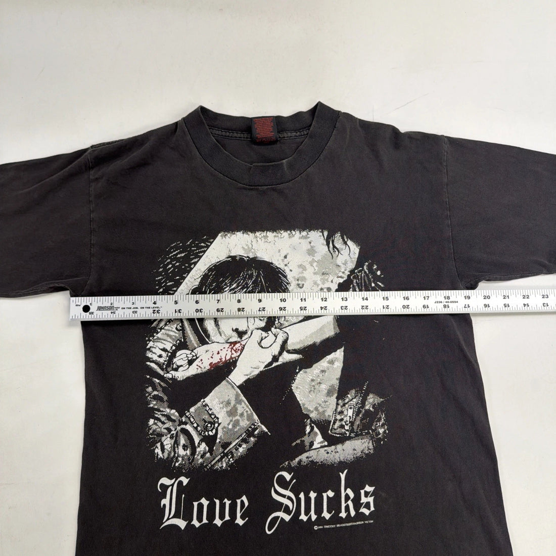 Vintage Love Sucks Vampire Fashion Victim T-Shirt Size Medium 90s