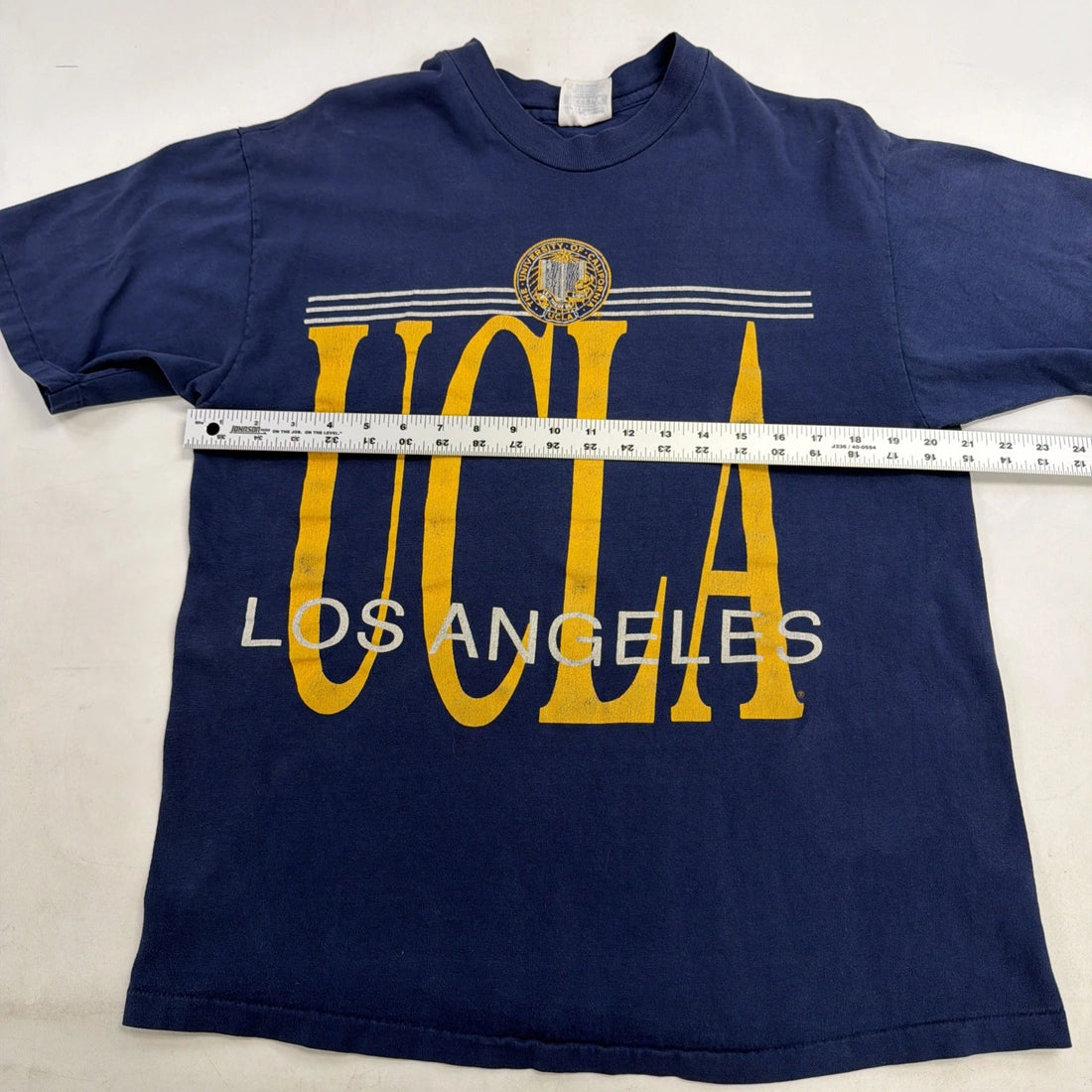 Vintage UCLA Bruins T-Shirt Size Large 90s NCAA