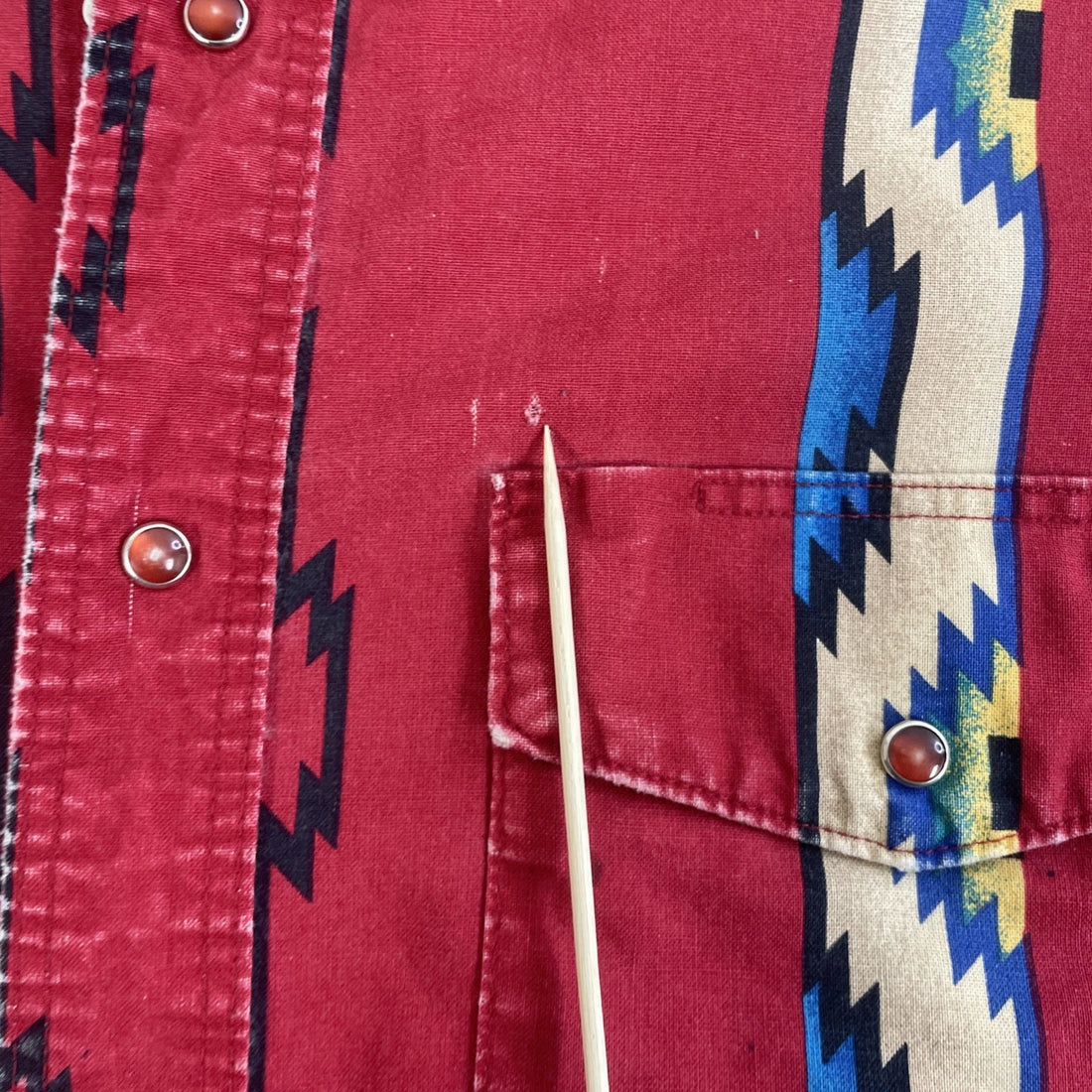 Vintage Wrangler Western Aztec Pearl Snap Shirt Size Medium Red