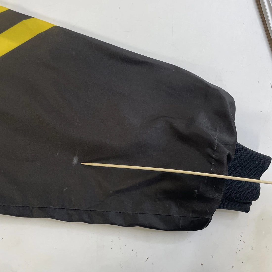 Vintage Iowa Hawkeyes Chalk Line Fanimation Bomber Jacket Size Large 90s NCAA