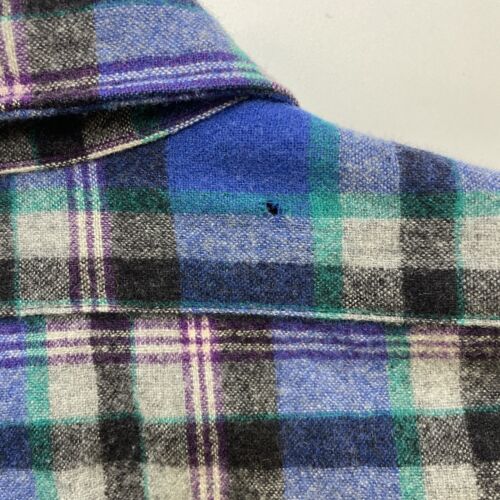 Vintage Pendleton Wool Lodge Button Up Shirt Size Medium Plaid