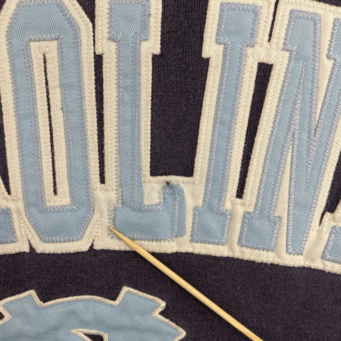 North Carolina Tar Heels Sweatshirt Hoodie Size Medium NCAA
