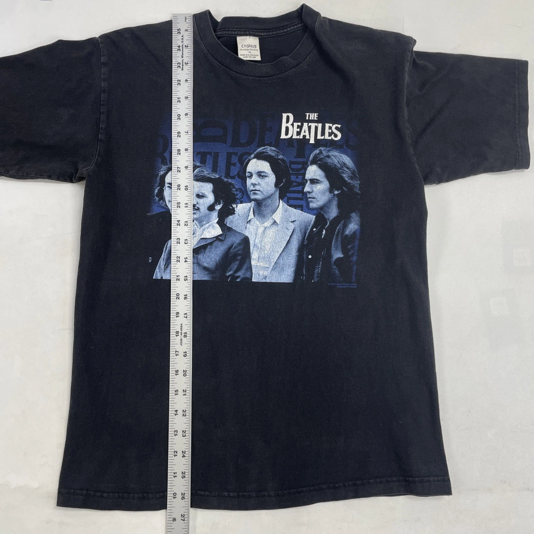 Vintage The Beatles T-Shirt Size Medium 2002