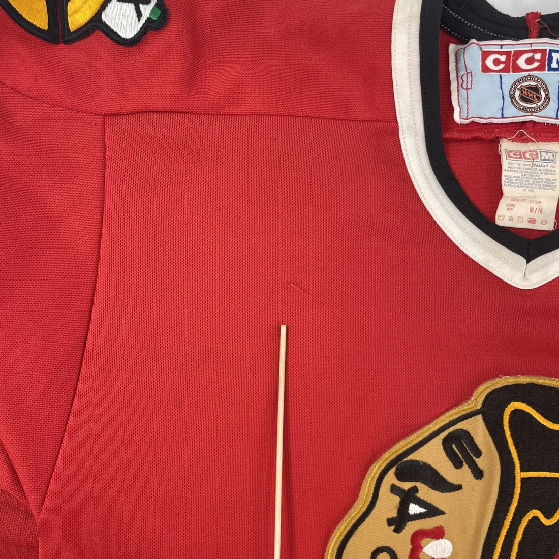 Vintage Chicago Blackhawks CCM Jersey Size Medium NHL