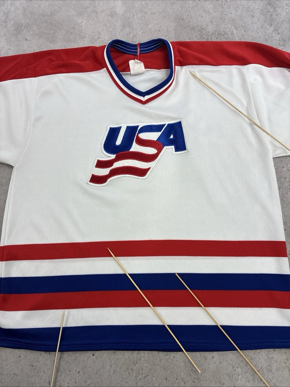 Vintage Team USA CCM Hockey Jersey Size Large IIHF
