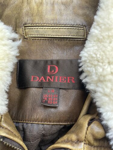 Danier Leather Bomber Jacket Size Large Brown Sherpa Collar