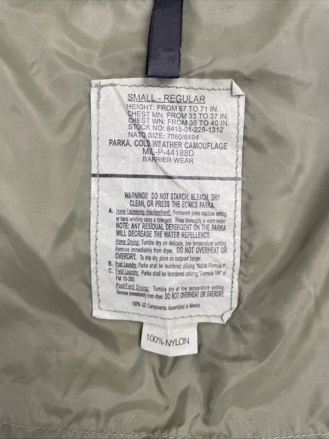 Vintage Cold Weather Woodland Camo Parka Jacket Size Small MIL-P-44188D