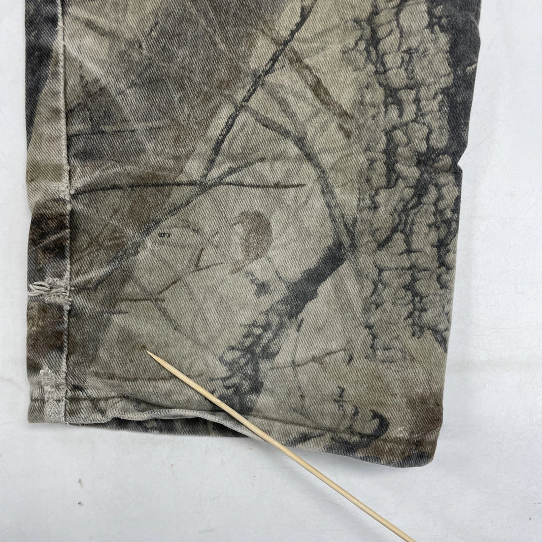 Vintage Wrangler Rugged Wear Realtree Hardwoods Camo Pants Size 36 X 32.5