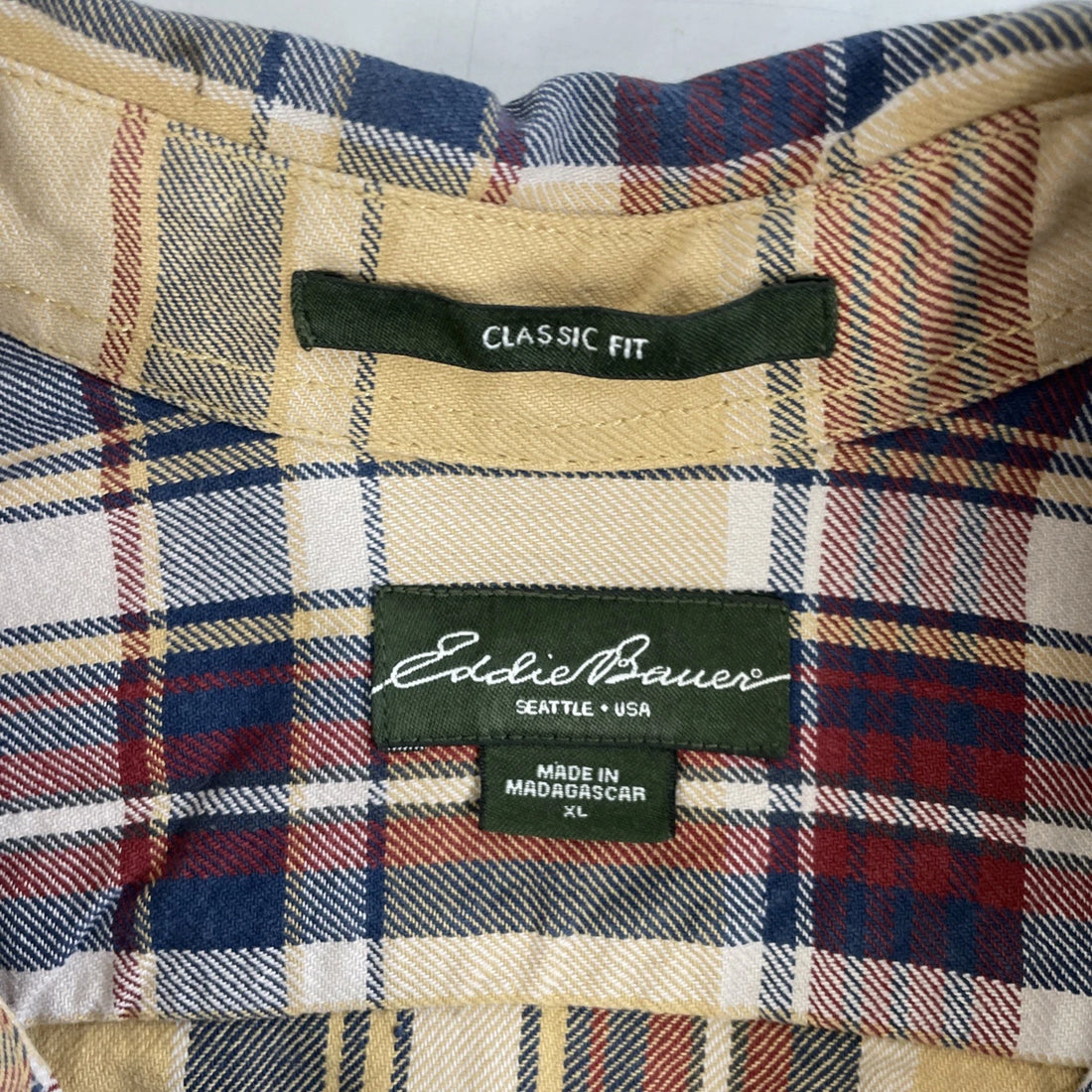 Eddie Bauer Button Up Shirt Size XL Plaid Flannel