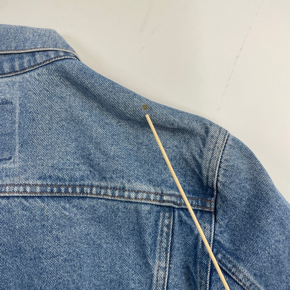 Vintage Levi's Denim Trucker Jacket Size 42 Orange Tab