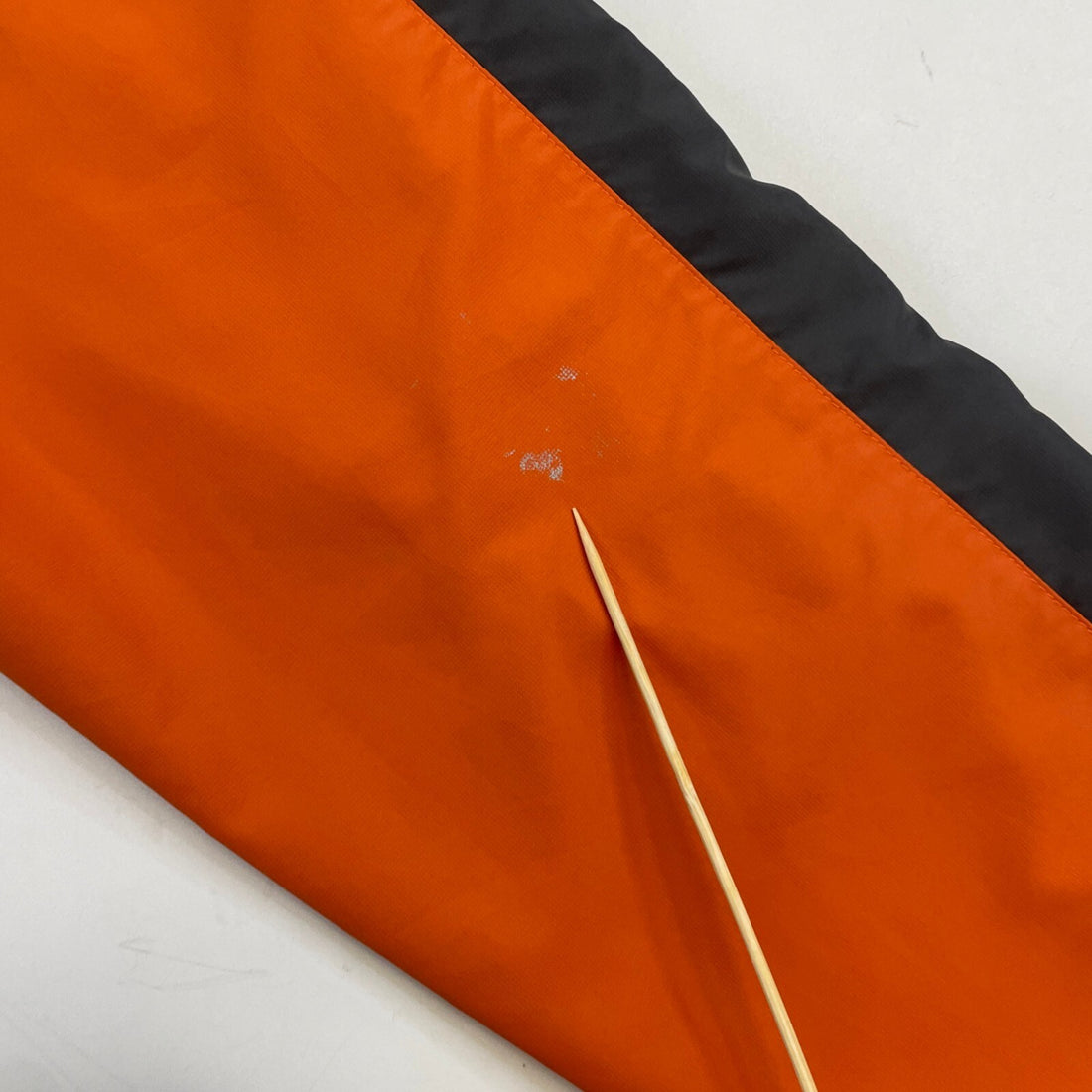 Nike Windbreaker Light Jacket Size Medium Orange Hooded
