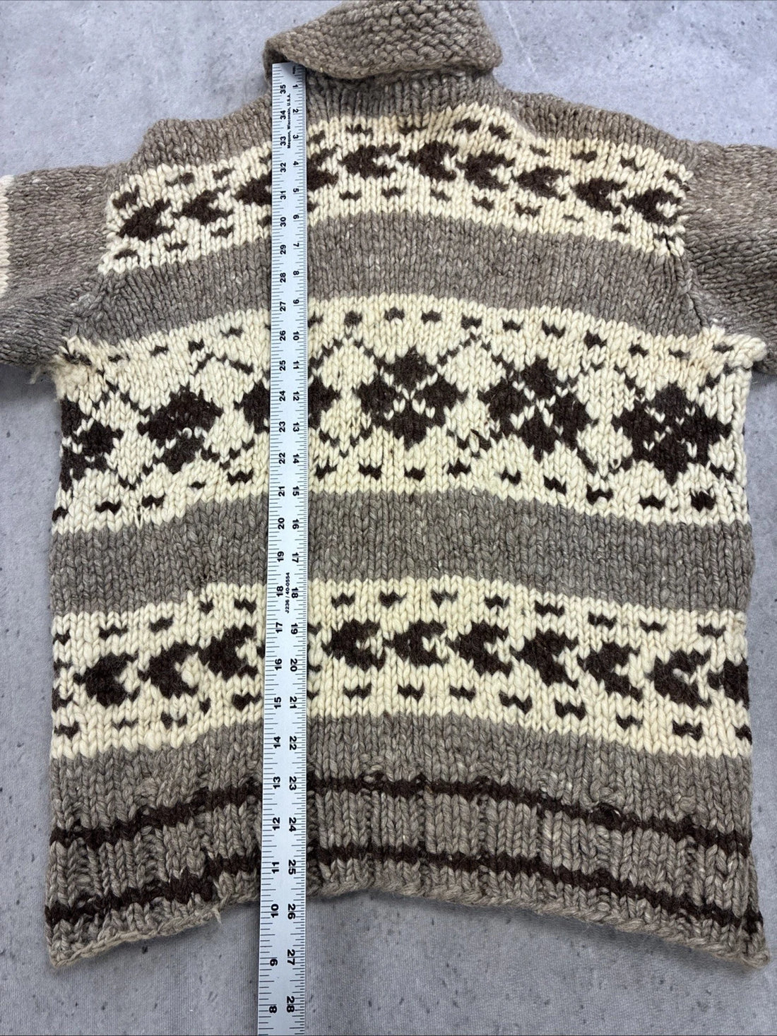 Wool Knit Cowichan Sweater Size Medium Vintage