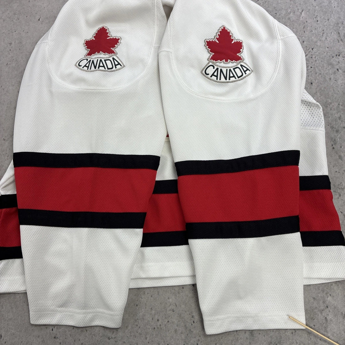 Vintage Team Canada Nike Hockey Jersey Size Large IIHF