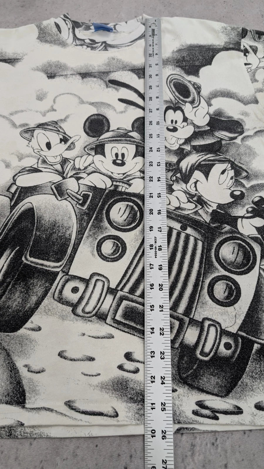 Vintage Mickey Mouse Disney T-Shirt Size Medium 90s