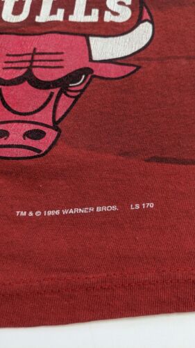 Vintage Chicago Bulls Taz T-Shirt Size 2XL Warner Bros 1996 90s NBA