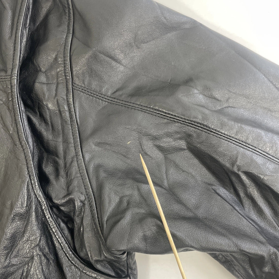 Vintage St. John's Bay Leather Bomber Jacket Size Large Black