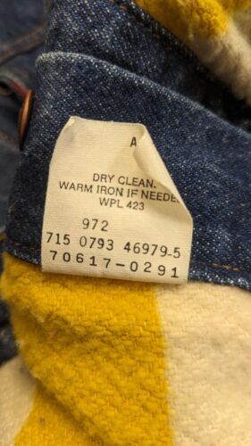 Vintage Levi's Authentic Denim Trucker Jacket Medium Blanket Lined 70617-0291