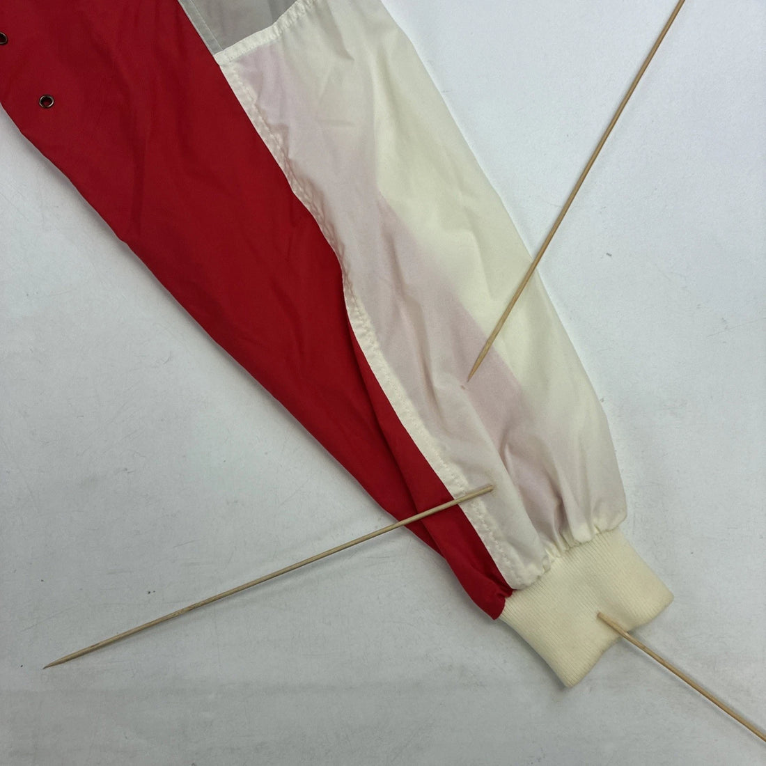 Vintage Adventure Gear Windbreaker Light Jacket Size Large Red White
