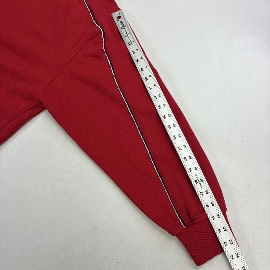 Umbro Crewneck Sweatshirt Size XL Red Embroidered