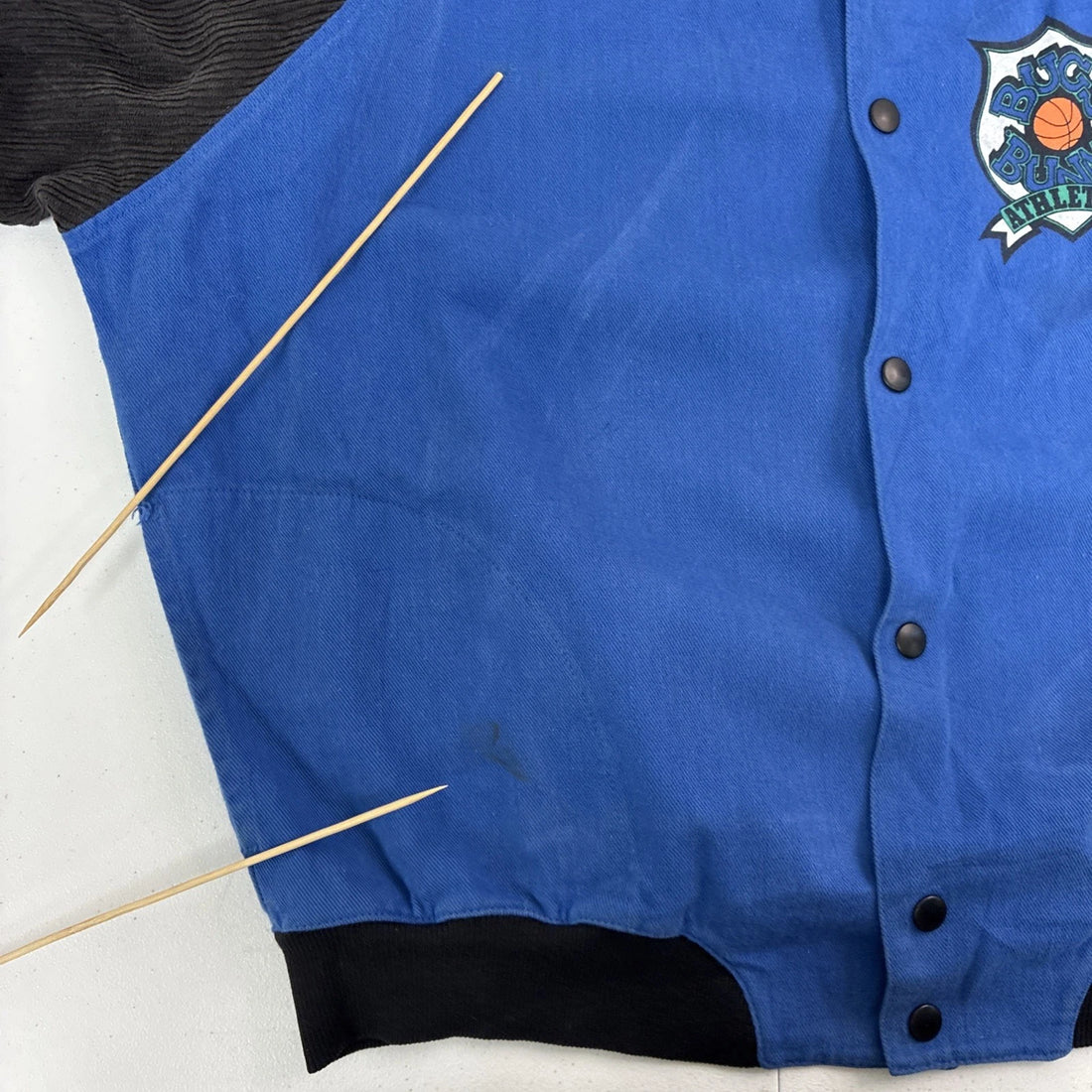 Vintage Bugs Bunny Basketball Looney Tunes Bomber Jacket Size Large 1992 90s