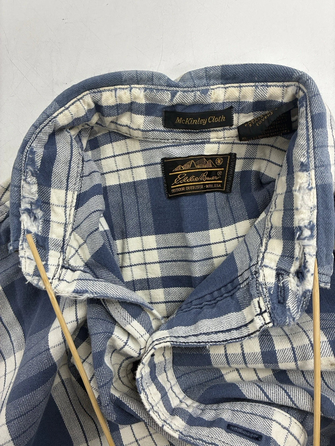 Eddie Bauer McKinley Cloth Button Up Shirt Size Medium Blue Plaid