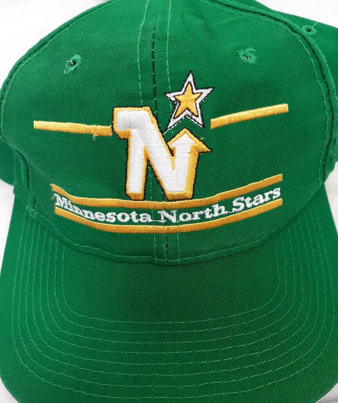 Vintage 1990's Minnesota North Stars Twins Brand NHL 