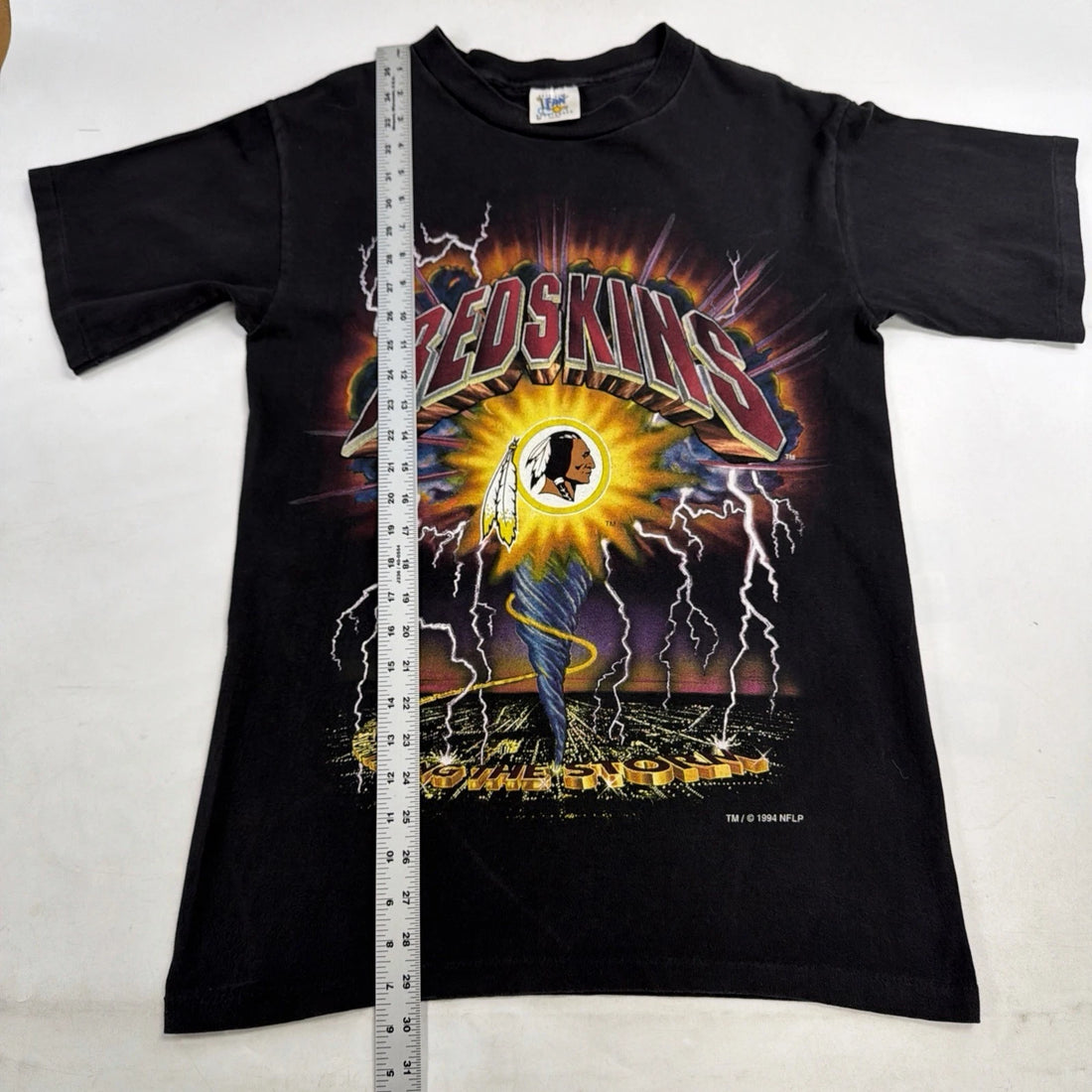 Vintage Washington Redskins Lightning Riding Storm T-Shirt Medium 1994 90s NFL