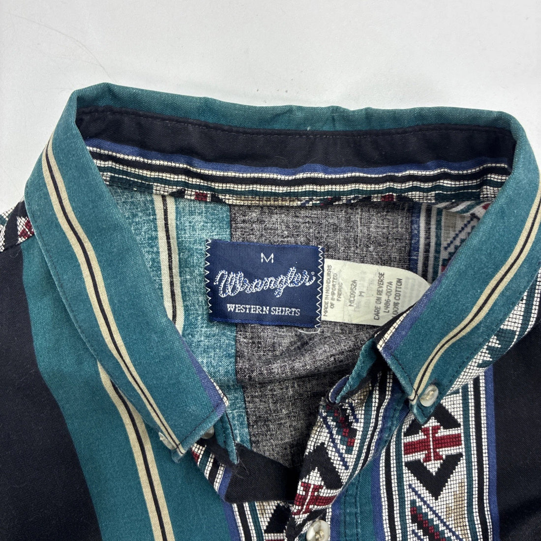 Vintage Wrangler Aztec Western Button Up Shirt Size Medium