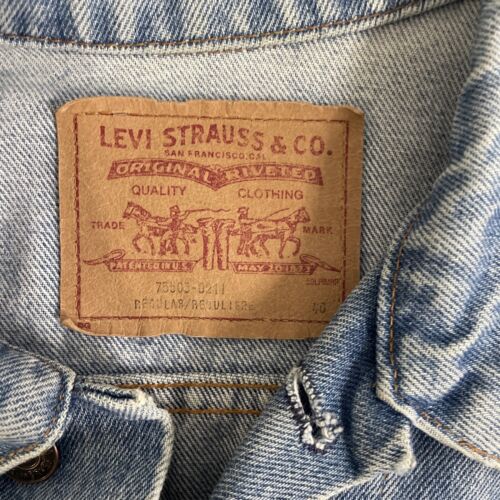 Vintage Levi Strauss & Co. Denim Trucker Jacket Size 40 75503-0211