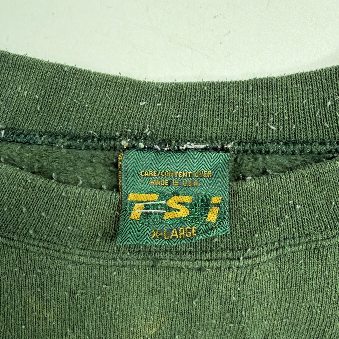 Vintage Slippery Rock Crest Crewneck Sweatshirt Size XL 90s