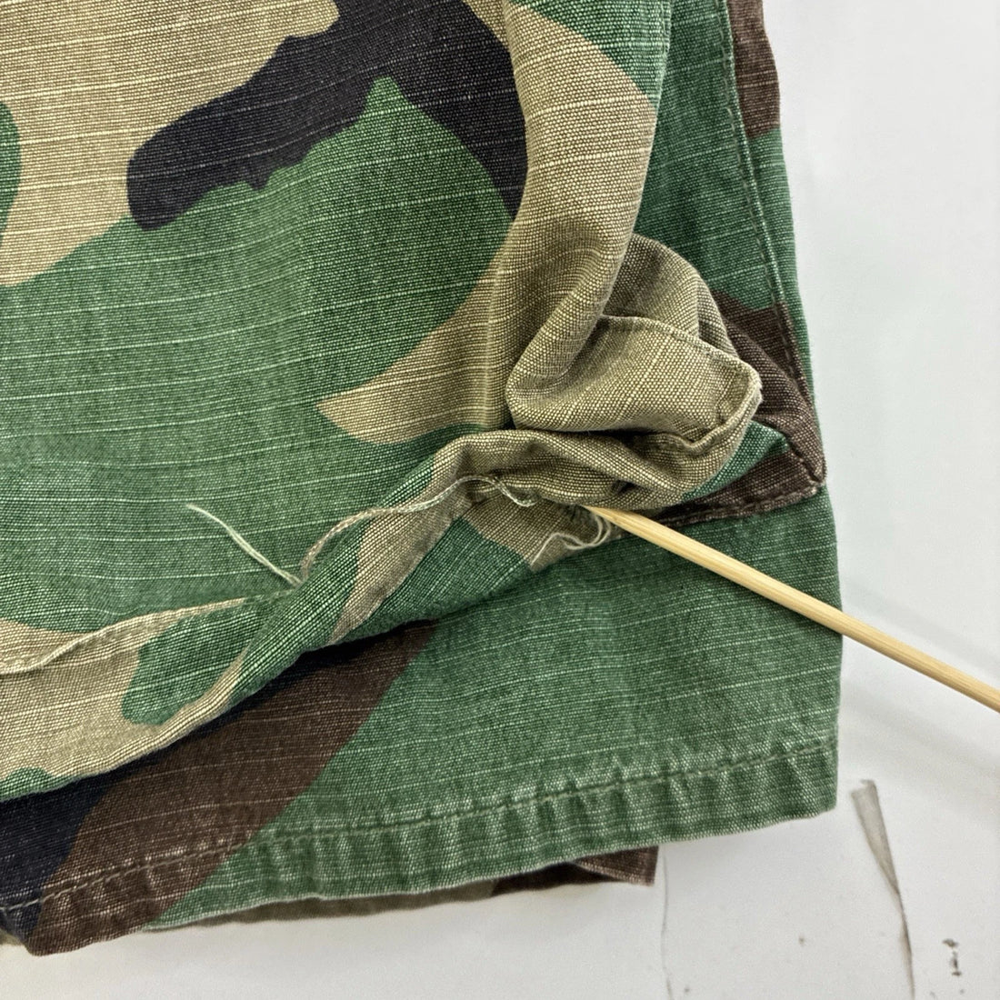 Vintage U.S. Army Hot Weather Woodland Camo Combat Jacket Size Large Long