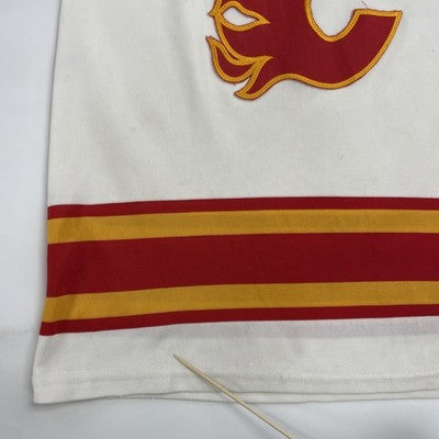 Vintage Calgary Flames CCM Jersey Size Medium NHL