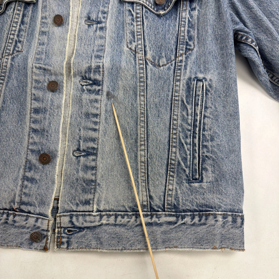 Vintage Levi's Denim Trucker Jacket Size 44 75506 0412