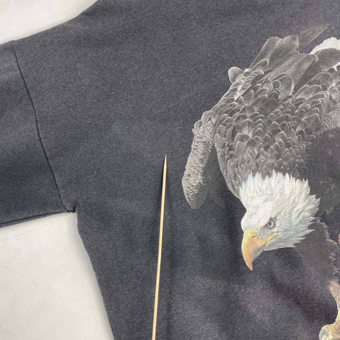 Vintage Eagle Calgary Canada Crewneck Sweatshirt Size Medium Nature